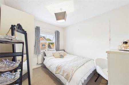 3 bedroom Detached house for sale in Hathaway Gardens, Basingstoke