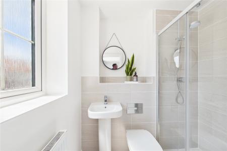 3 bedroom Semi-detached house for sale in Deanlands Farm Way, Sherfield-on-Loddon