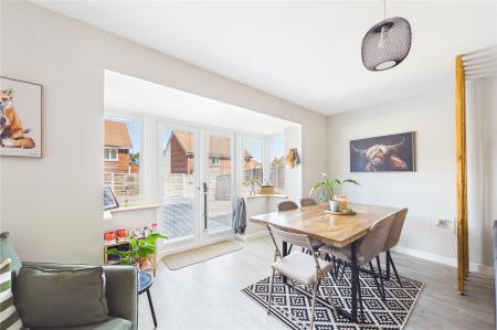 3 bedroom Semi-detached house for sale in Deanlands Farm Way, Sherfield-on-Loddon