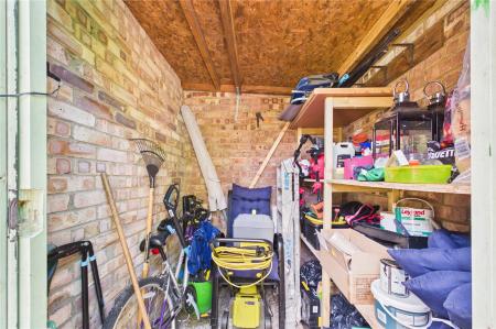 2 bedroom Maisonette for sale in Cranbourne Lane, Basingstoke