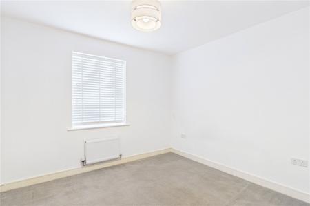 2 bedroom Ground floor flat to let in Bolton Drive, Shinfield