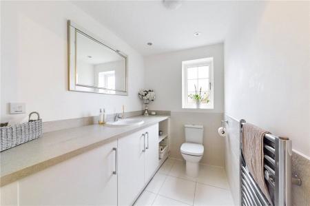 5 bedroom Detached house to let in Bowling Green, Three Mile Cross