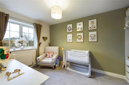 5 bedroom Detached house to let in Bowling Green, Three Mile Cross