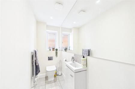4 bedroom Detached house to let in Centenary Fields, Bramley