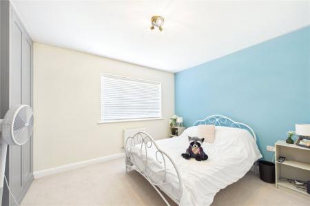 4 bedroom Detached house to let in Centenary Fields, Bramley