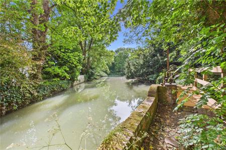 2 bedroom Detached house to let in The Mill Cottage, Bramley