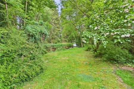 2 bedroom Detached house to let in The Mill Cottage, Bramley