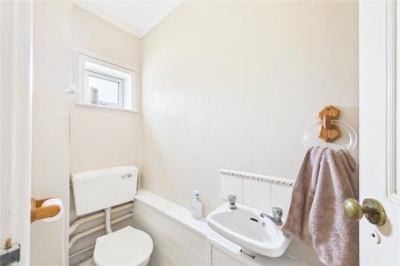 3 bedroom Terraced House for sale in Pershore Road, Basingstoke