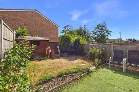 3 bedroom Terraced House for sale in Pershore Road, Basingstoke