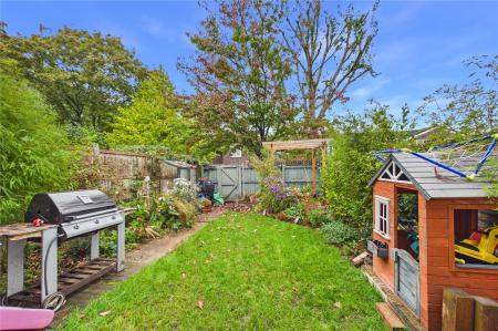 3 bedroom Terraced House for sale in Normanton Road, Basingstoke