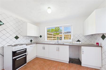 3 bedroom Terraced House for sale in Warwick Road, Basingstoke