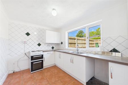 3 bedroom Terraced House for sale in Warwick Road, Basingstoke