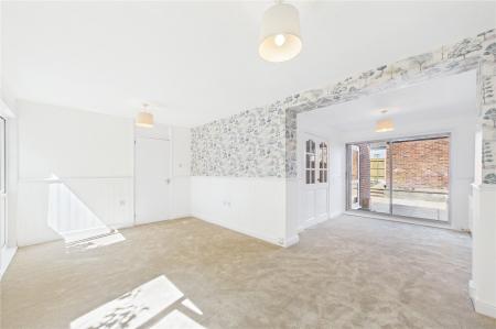 3 bedroom Terraced House for sale in Warwick Road, Basingstoke