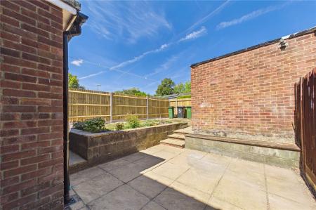 3 bedroom Terraced House for sale in Warwick Road, Basingstoke