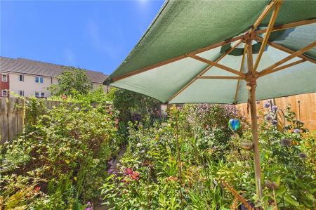 2 bedroom Terraced House for sale in Skippetts Gardens, Basingstoke