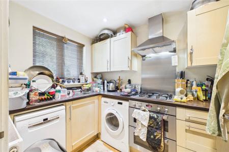 2 bedroom Terraced House for sale in Skippetts Gardens, Basingstoke