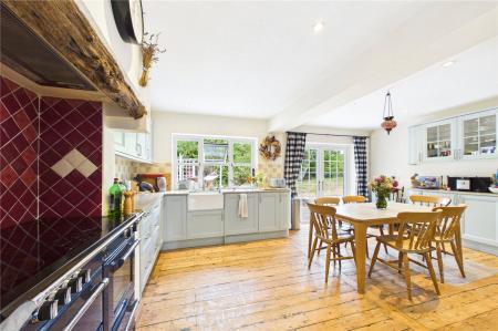 5 bedroom Detached house to let in Pentewan, Hollybush Lane
