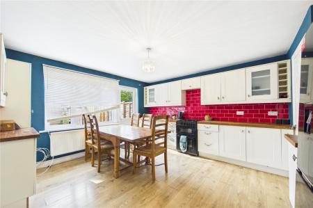 3 bedroom End of terrace house for sale in Dankworth Road, Basingstoke