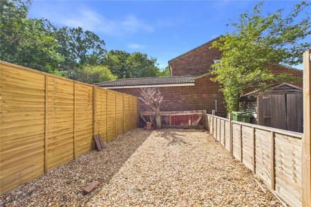 2 bedroom End of terrace house to let in Mulberry Way, Chineham