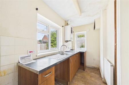 2 bedroom End of terrace house for sale in Crawts Road, Overton