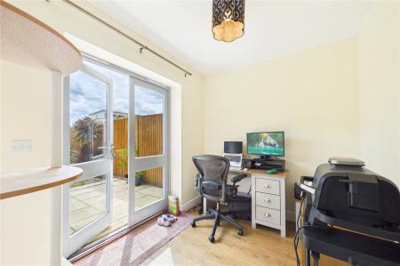 4 bedroom House to let in Northbrook Crescent, Basingstoke