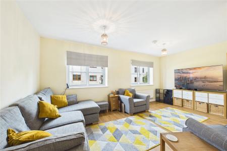 4 bedroom House to let in Northbrook Crescent, Basingstoke