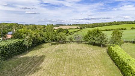 6 bedroom Semi-detached house for sale in Farleigh Lane, Dummer