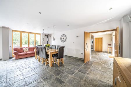 6 bedroom Semi-detached house for sale in Farleigh Lane, Dummer