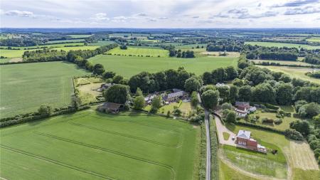 6 bedroom Semi-detached house for sale in Farleigh Lane, Dummer