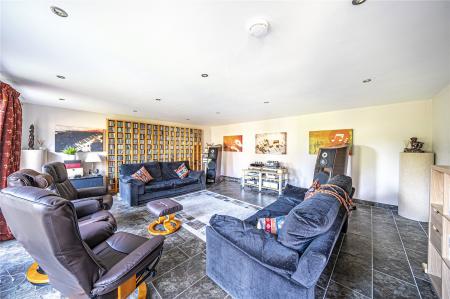 6 bedroom Semi-detached house for sale in Farleigh Lane, Dummer