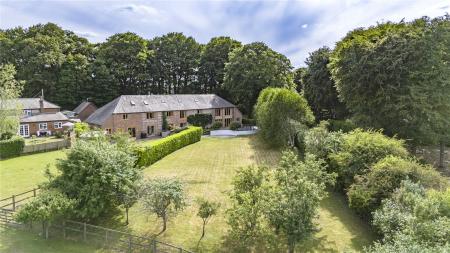 6 bedroom Semi-detached house for sale in Farleigh Lane, Dummer