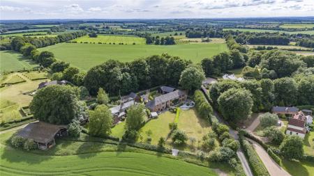 6 bedroom Semi-detached house for sale in Farleigh Lane, Dummer
