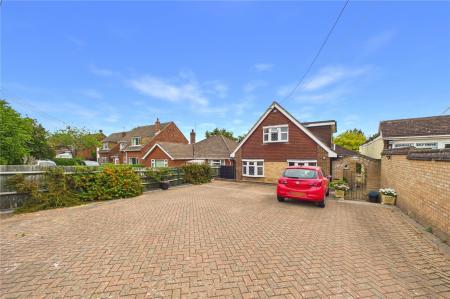 3 bedroom Detached house for sale in Roman Road, Basingstoke
