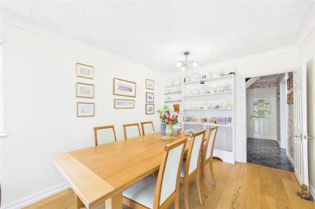 3 bedroom Detached house for sale in Roman Road, Basingstoke