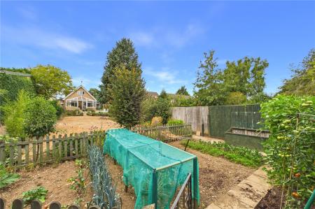 3 bedroom Detached house for sale in Roman Road, Basingstoke