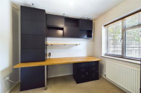 4 bedroom Detached house to let in Impstone Road, Pamber Heath