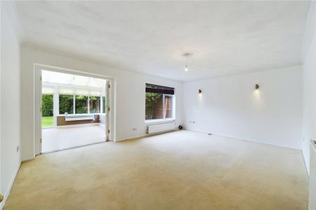 4 bedroom Detached house to let in Impstone Road, Pamber Heath