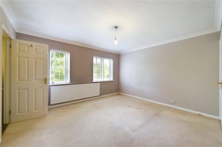 4 bedroom Detached house to let in Impstone Road, Pamber Heath