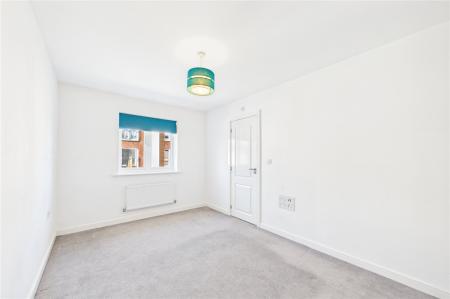 2 bedroom Maisonette for sale in Blue Hut Way, Basingstoke