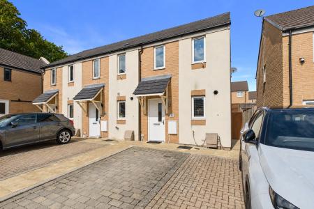 2 bedroom End of terrace house for sale in St. Cross Road, Basingstoke
