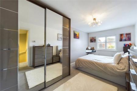 5 bedroom End of terrace house to let in Whitethorn, Shinfield