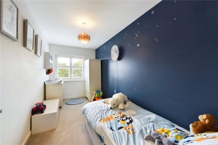 5 bedroom End of terrace house to let in Whitethorn, Shinfield
