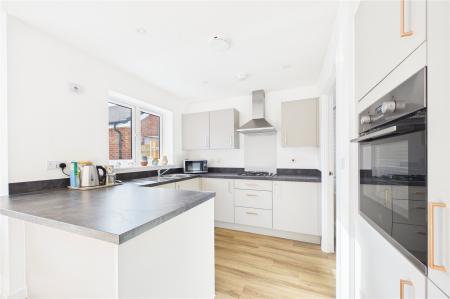 3 bedroom Detached house for sale in Blacklands Farm Way, Sherfield-on-Loddon