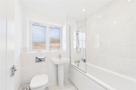 3 bedroom Detached house for sale in Blacklands Farm Way, Sherfield-on-Loddon