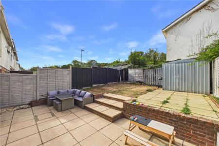 3 bedroom Terraced House for sale in Warwick Road, Basingstoke
