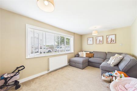 3 bedroom Terraced House for sale in Warwick Road, Basingstoke