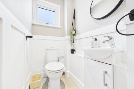 3 bedroom Terraced House for sale in Warwick Road, Basingstoke