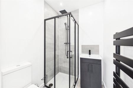 1 bedroom Studio flat to let in Shipridge Drive, Spencers Wood