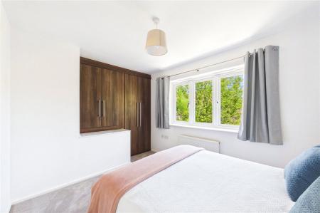 3 bedroom Semi-detached house to let in Gardiner Road, Basingstoke