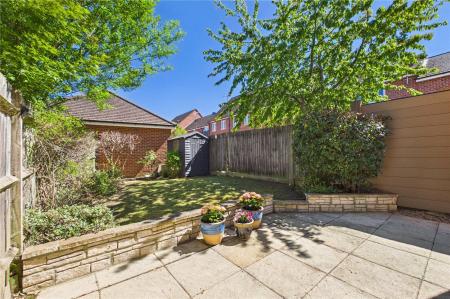 3 bedroom Semi-detached house to let in Gardiner Road, Basingstoke